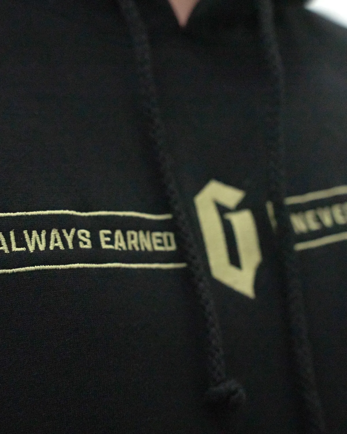 Online Gameness Men's Combate Hoodie Black
